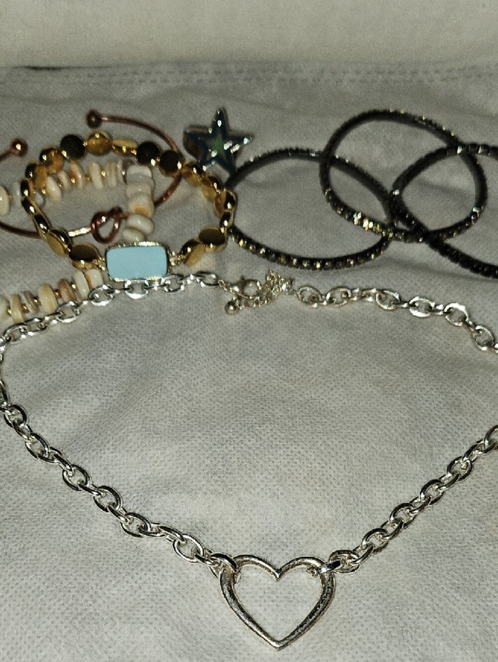 Jewelry Bundle 8 Pieces Heart Link Necklace, Bracelets & Ring - Picture 5 of 9